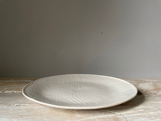 Wonki Ware Dinner Plate 28cm - Herringbone Pattern - White