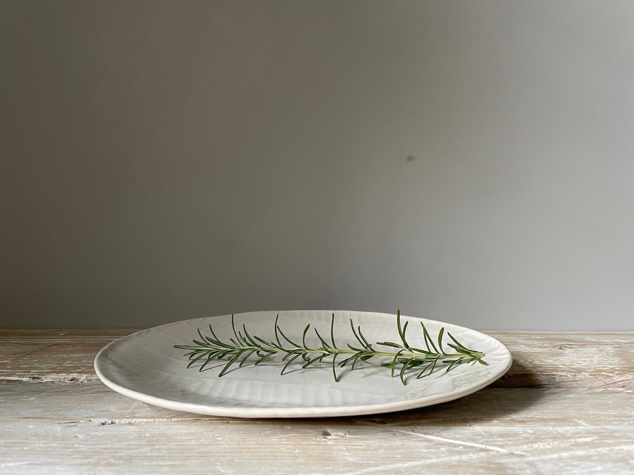 Wonki Ware Dinner Plate 28cm - Herringbone Pattern - White