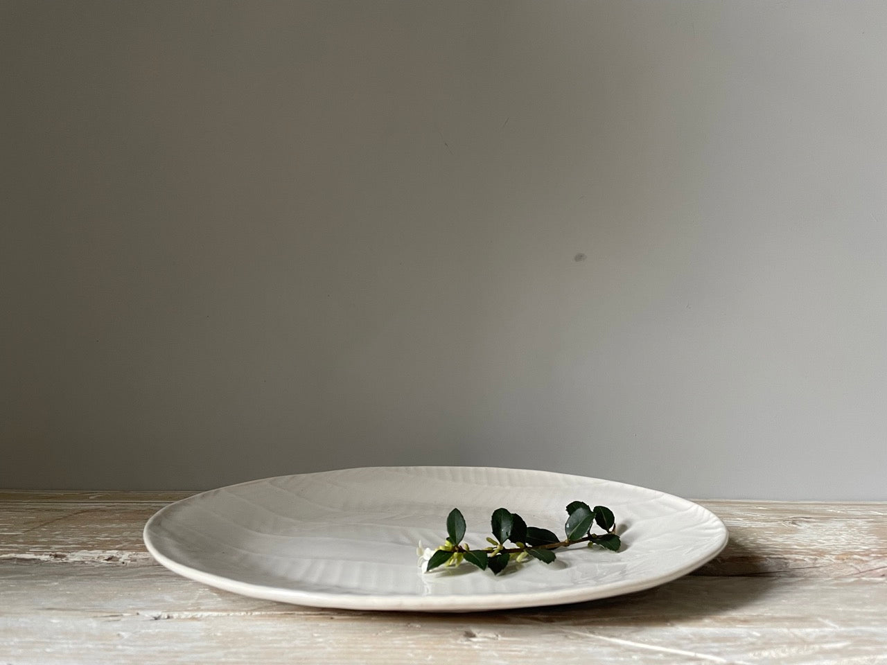 Wonki Ware Dinner Plate 28cm - Herringbone Pattern - White