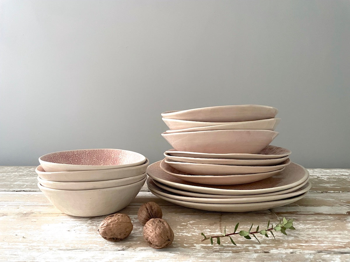 Wonki Ware 16-Piece Dinner Service - Pink - Patterned