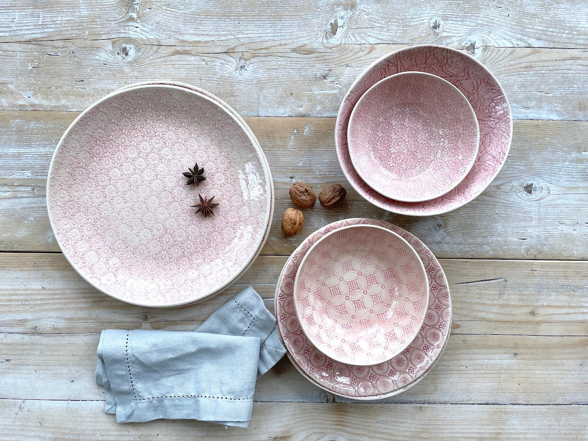 Wonki Ware 16-Piece Dinner Service - Pink - Patterned