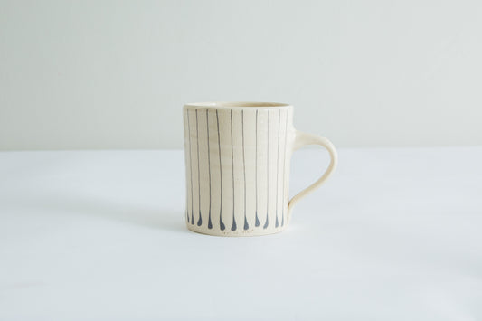 Wonki Ware Large Straight Vertical Lined Mug - Warm Grey