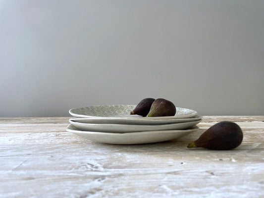 Wonki Ware Side Plates 23cm - Patterned Warm Grey - Set of 4