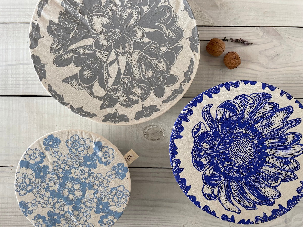 Halo Dish and Bowl Cover Large Set of 3 African Flowers | Gabriele Jacobs