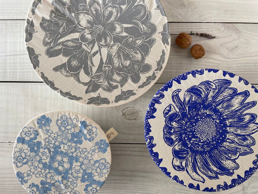 Halo Dish and Bowl Cover Large Set of 3 African Flowers | Gabriele Jacobs