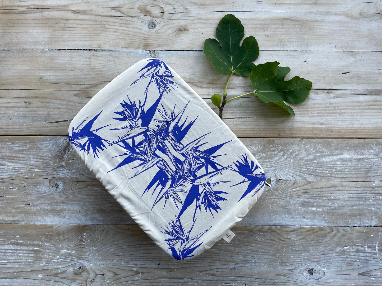 Halo Dish and Casserole Cover Rectangle African Flowers | Gabriele Jacobs