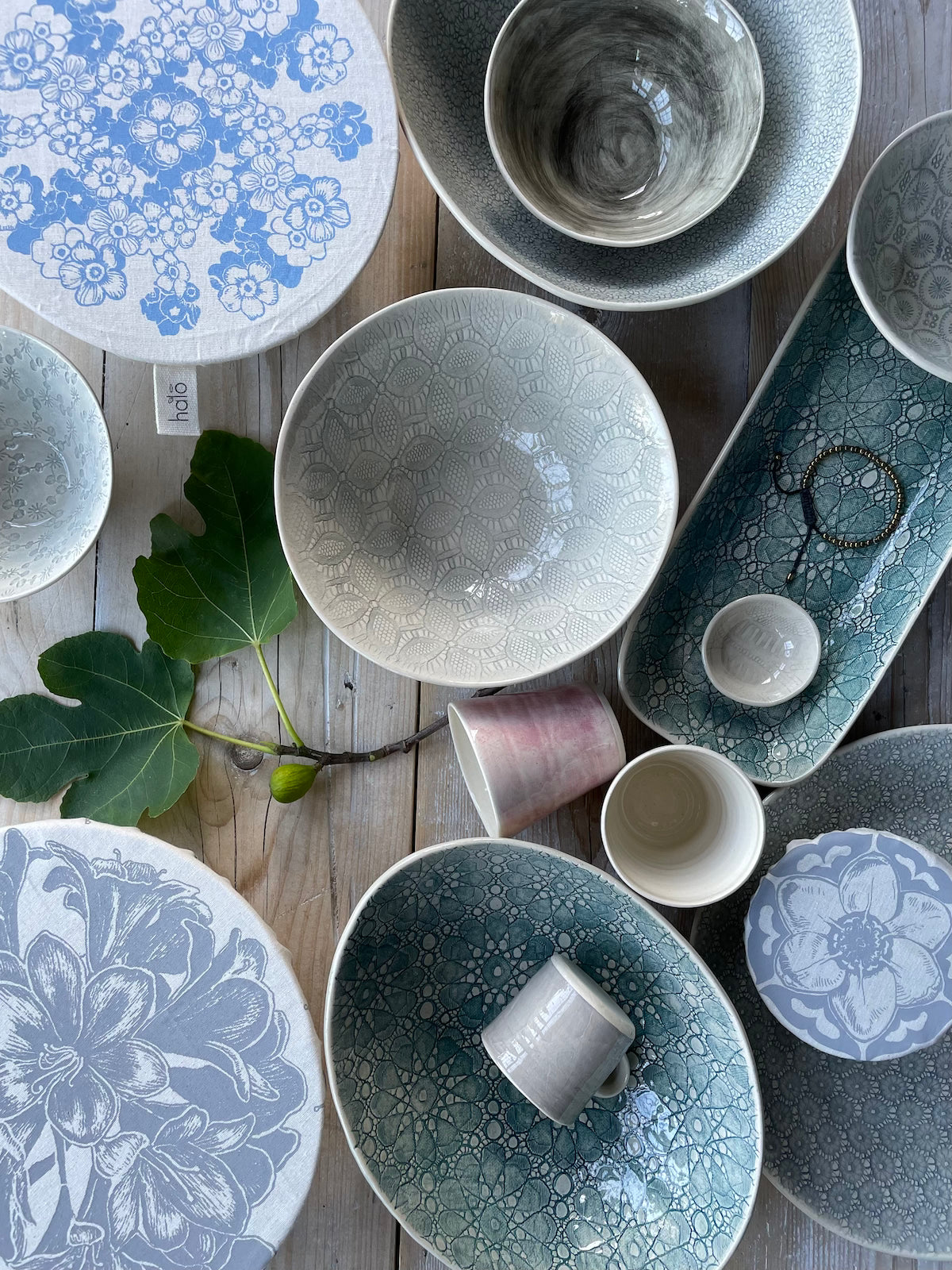 Halo Dish and Casserole Cover Rectangle African Flowers | Gabriele Jacobs