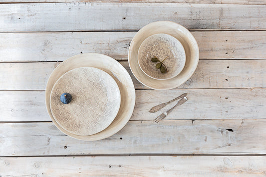 Wonki Ware 16 Piece Dinner Service - Warm Grey Patterned and Warm Grey Wash